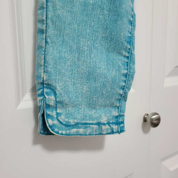 New! F21 Premium Denim - Picture 3 of 9